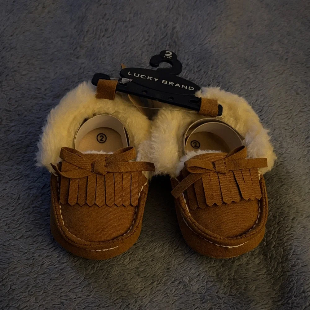 Lucky Brand Brown Kids Moccasins with Cream Lining